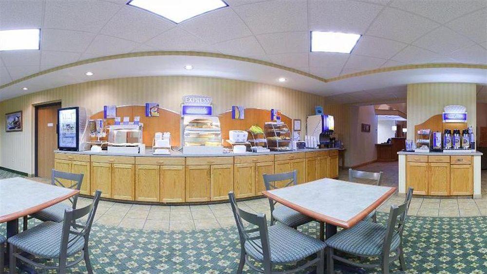 Holiday Inn Express Mount Pleasant- Scottdale By Ihg Buitenkant foto
