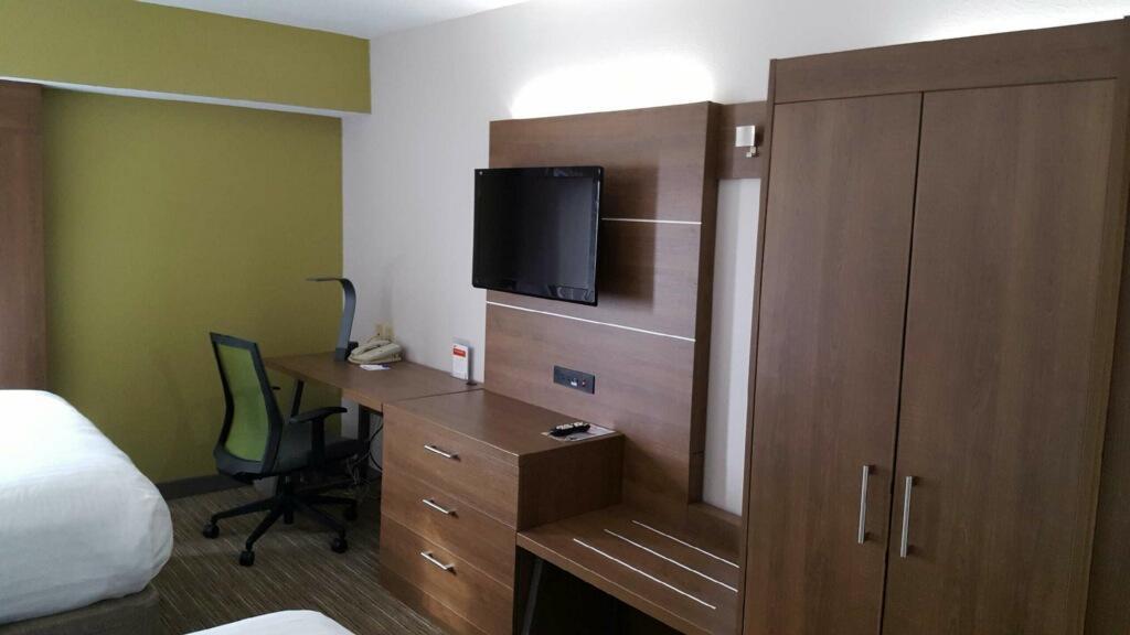 Holiday Inn Express Mount Pleasant- Scottdale By Ihg Buitenkant foto