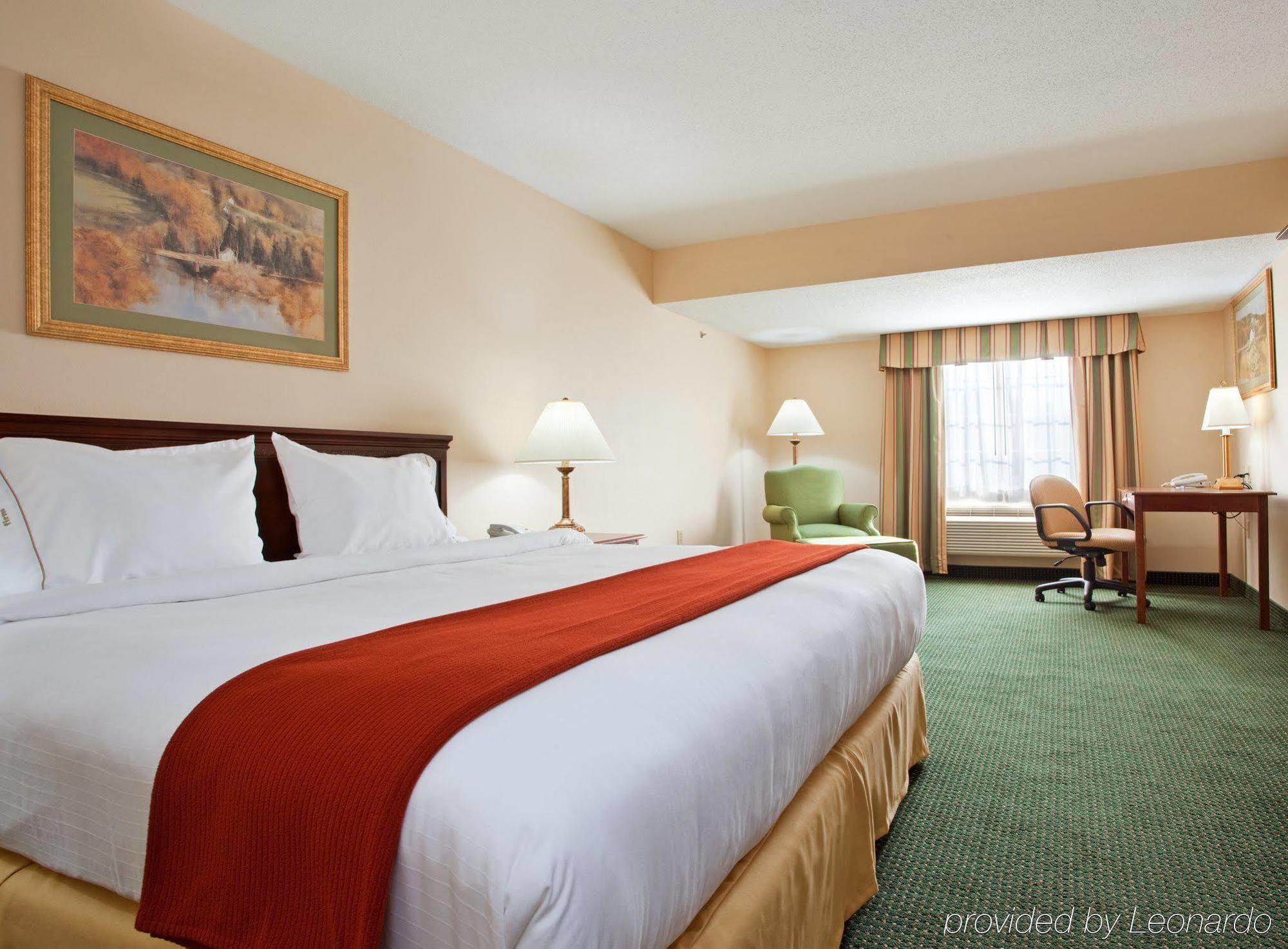 Holiday Inn Express Mount Pleasant- Scottdale By Ihg Buitenkant foto