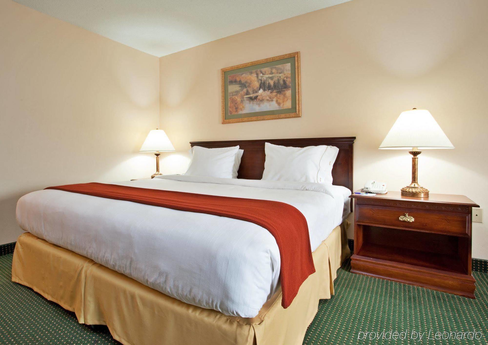 Holiday Inn Express Mount Pleasant- Scottdale By Ihg Buitenkant foto
