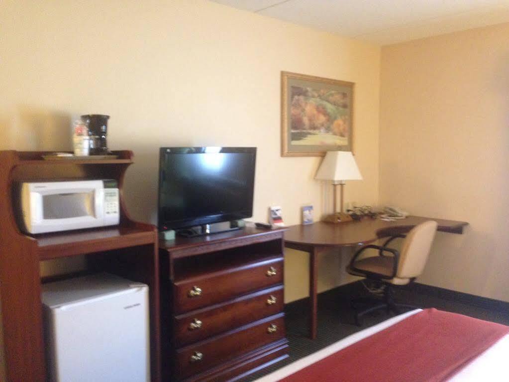 Holiday Inn Express Mount Pleasant- Scottdale By Ihg Buitenkant foto